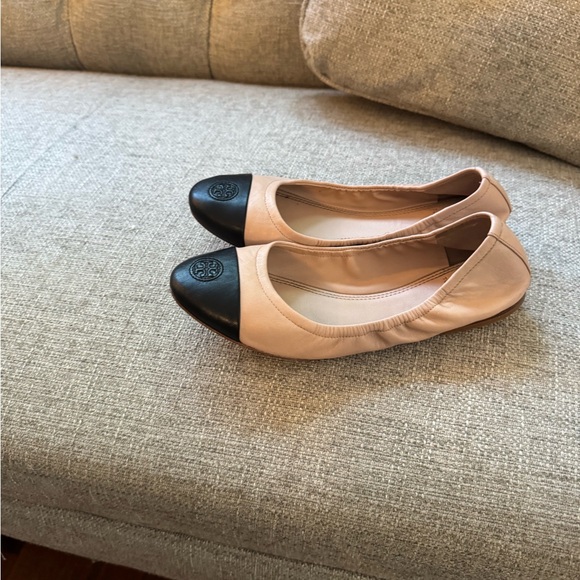 Tory Burch Beige and Black Flats - Picture 4 of 6